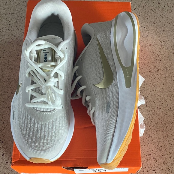 Nike Women's Cream and Gold Athletic Shoes - Picture 3 of 7